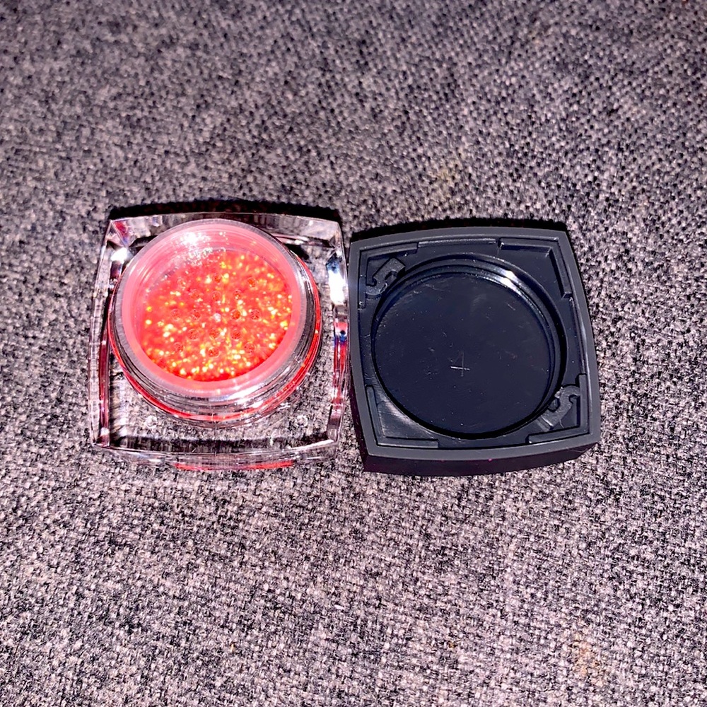 LIQUE EFFECTS HOT STUFF